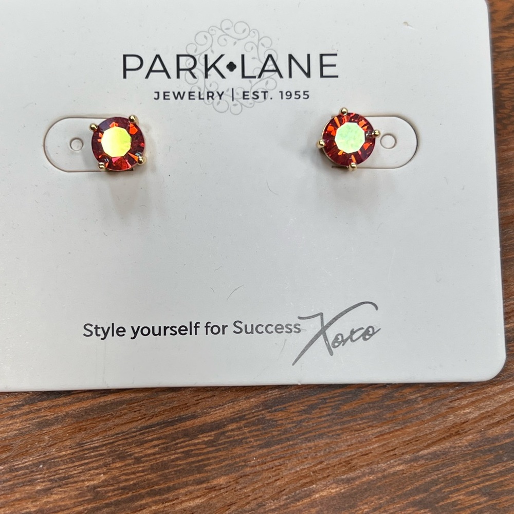 Iridescent Coral Impression studs by Park Lane - Picture 5 of 7